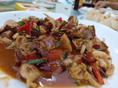 -三亚火车头万人海鲜广场