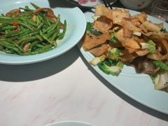 -荷花亭·湖北融合菜(中商广场店)