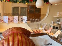 -VERIE BAKEHOUSE