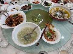 -山明水秀大饭店