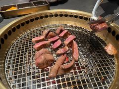 -铭牛烧肉·和牛海鲜自助(高新月牙湖店)