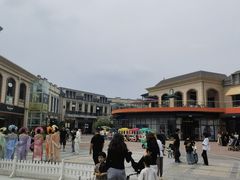 -王府井奥莱临潼小镇(临潼店)