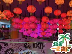 -m豆巧克力世界(上海世茂广场店)