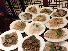 -天宜隆蘑菇宴火锅(石景山旗舰店)