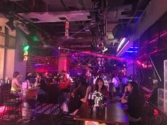 -UP嘻哈酒吧(粉巢店)