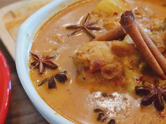 鸡腿玛莎曼咖喱汤加手抓饼-Chom Cafe and Restaurant