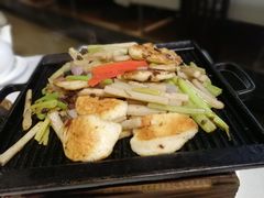 香菇酱窝烧墨鱼饼-山泉公馆酒家(广州东站店)