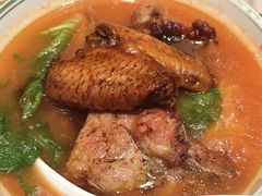 番茄浓汤鸡翅猪扒米线-华嫂冰室(尖沙咀店)
