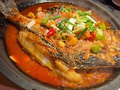 -鸣记脆皮烤鱼(三八广场店)