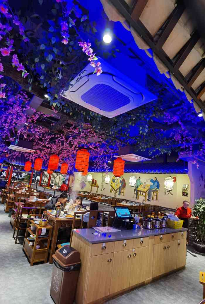 香九天重庆老火锅(印象里店)-"新开业好多店都人满为患,和小伙伴一起