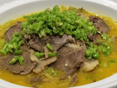 老坛酸菜牛肉-延年酒店-延飨餐厅(延年文苑店)