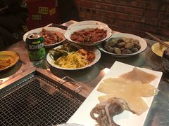 -马路牙子烧烤音乐酒馆(望京店)