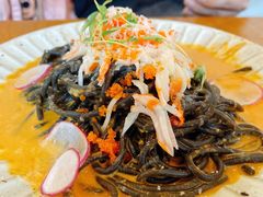 阿拉斯加蟹肉配海胆酱墨鱼汁意面-CHILLAX轻乐时(侨建·Hi City店)