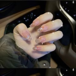 -悦指间美甲美睫
