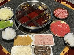 -邓莽子老火锅(中兴路总店)