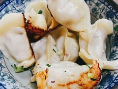 -无名氏宵夜小摊(祝家三姐妹馄饨店)