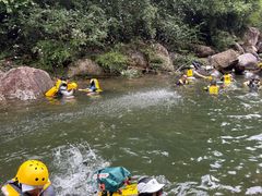 -安吉龙王山峡谷漂流