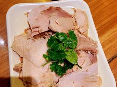 -亮亮面馆(经六路店)