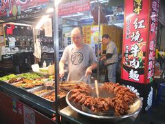 -六合夜市