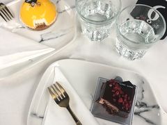 -UNI UNI(环亚凯瑟琳店)