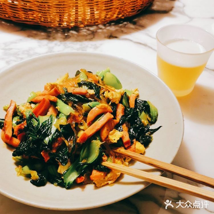 家常版的青菜炒粉丝！