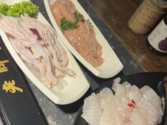 -老牌坊云南鱼豆花火锅(哈西万达店)