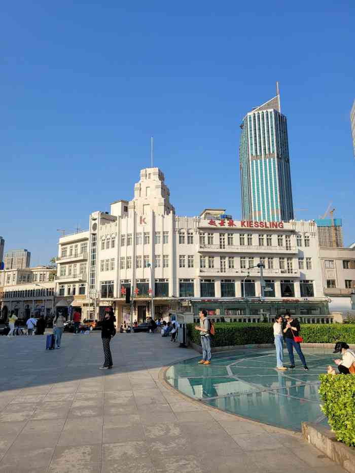 小白楼1902欧式88街有着非常悠久的历史了,他是海广场通往国贸