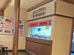 -阿瓦山寨·湘菜现炒·剁椒鱼头王(咸阳总店)
