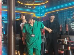 -屋有岛沉浸游戏旗舰店(中山公园店)