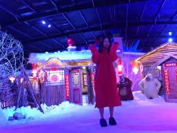 -圣名游乐城冰雪大世界