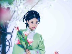 -九月鹰飞汉服摄影工作室