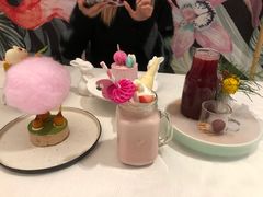 草莓奶昔-随心小姐