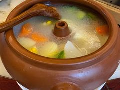 汽锅鸡-蔼若春.传承三十年云南菜(金碧公园店)