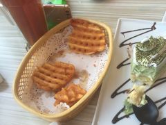 -必胜客(武汉欢乐谷店)