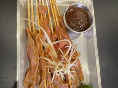 -威记烧嘢·南宁烧烤·超级生牛(绿地店)