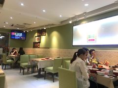 大堂-丽丽三鲜螺蛳粉(田林路店)