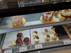 -花花卷卷·鲜食蛋糕(静安久光百货店)