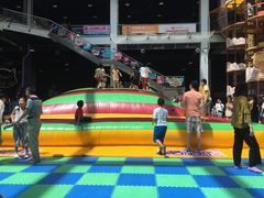 -蒙特利亲子乐园