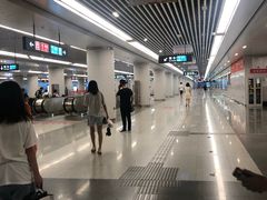 -新百广场(地铁站)