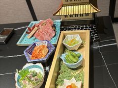 -山川小町·极番烧肉(新地假日广场店)