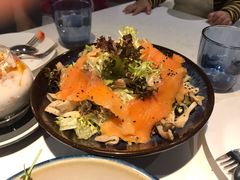 烟熏三文鱼杂菌沙拉-BE BRIGHT KITCHEN(正佳广场店)