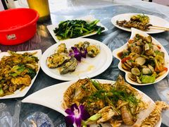 -覃记海鲜美食餐厅