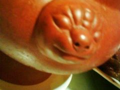 装红烧肉的器皿哈哈-粤味馆(黄河路店)
