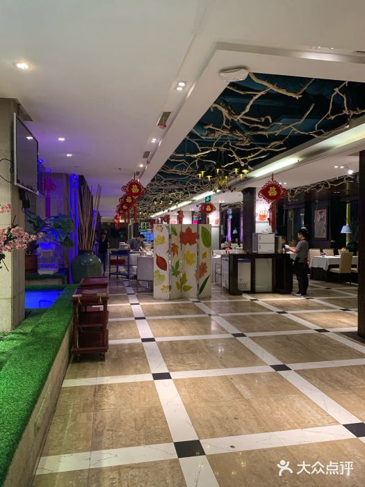 同喜烤鸭店(光芒店)大堂图片