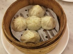 蟹粉鲜肉小笼包-南小馆(迪士尼小镇店)