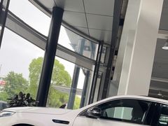 -上海星瀚奔驰4S店(红柳路店)