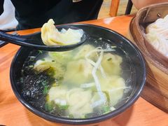 -莱莱小笼·乔艾