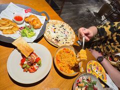 -JINNS锦时 steak&pizza(浸信会礼拜堂旧址店)