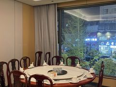-梅利汴京烤鸭•开封豫菜地标店(东大街店)