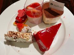 -广州万富希尔顿酒店·感趣自助餐厅·金秋蟹宴生蚝海鲜刺身